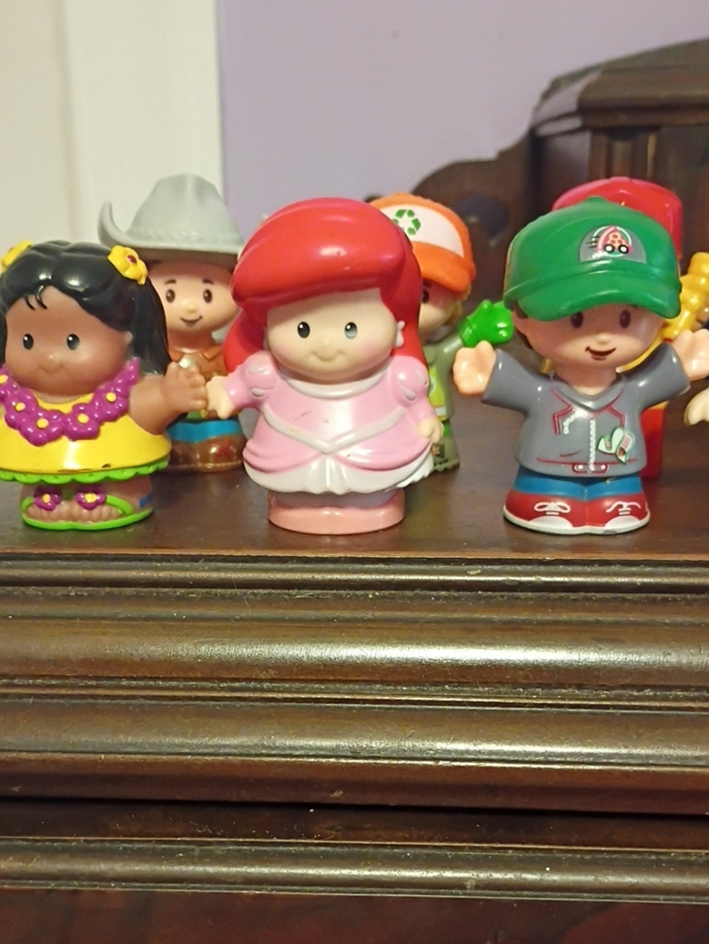 Fisher-Price Little People Assorted Characters - Multi-Color Set - Picture 4 of 8